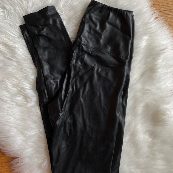 Aritzia/Wilfred Free Daria Pant- Black - Picture 2 of 7